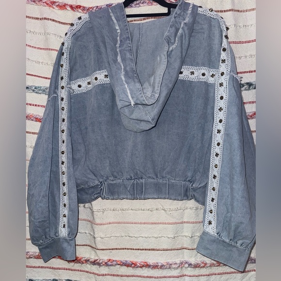 POL Blue Jean Jacket with Lace Details - NWOT - Picture 5 of 8